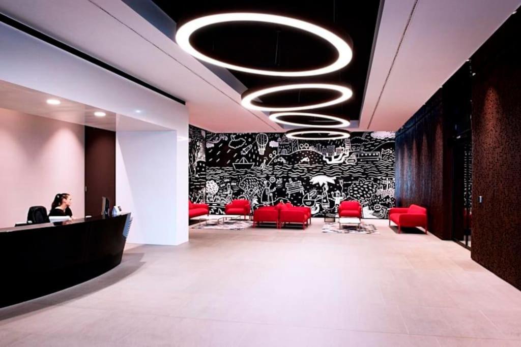 Stylish Getaway In Prime Bratislava Location - By The Danube And Old Town Leilighet Eksteriør bilde