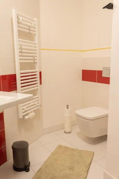 Stylish Getaway In Prime Bratislava Location - By The Danube And Old Town Leilighet Eksteriør bilde
